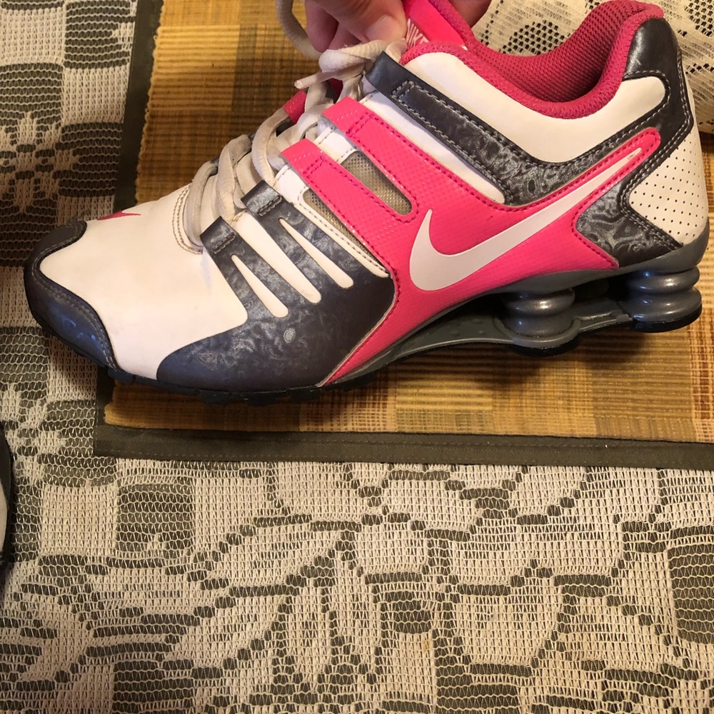 Nike shocks